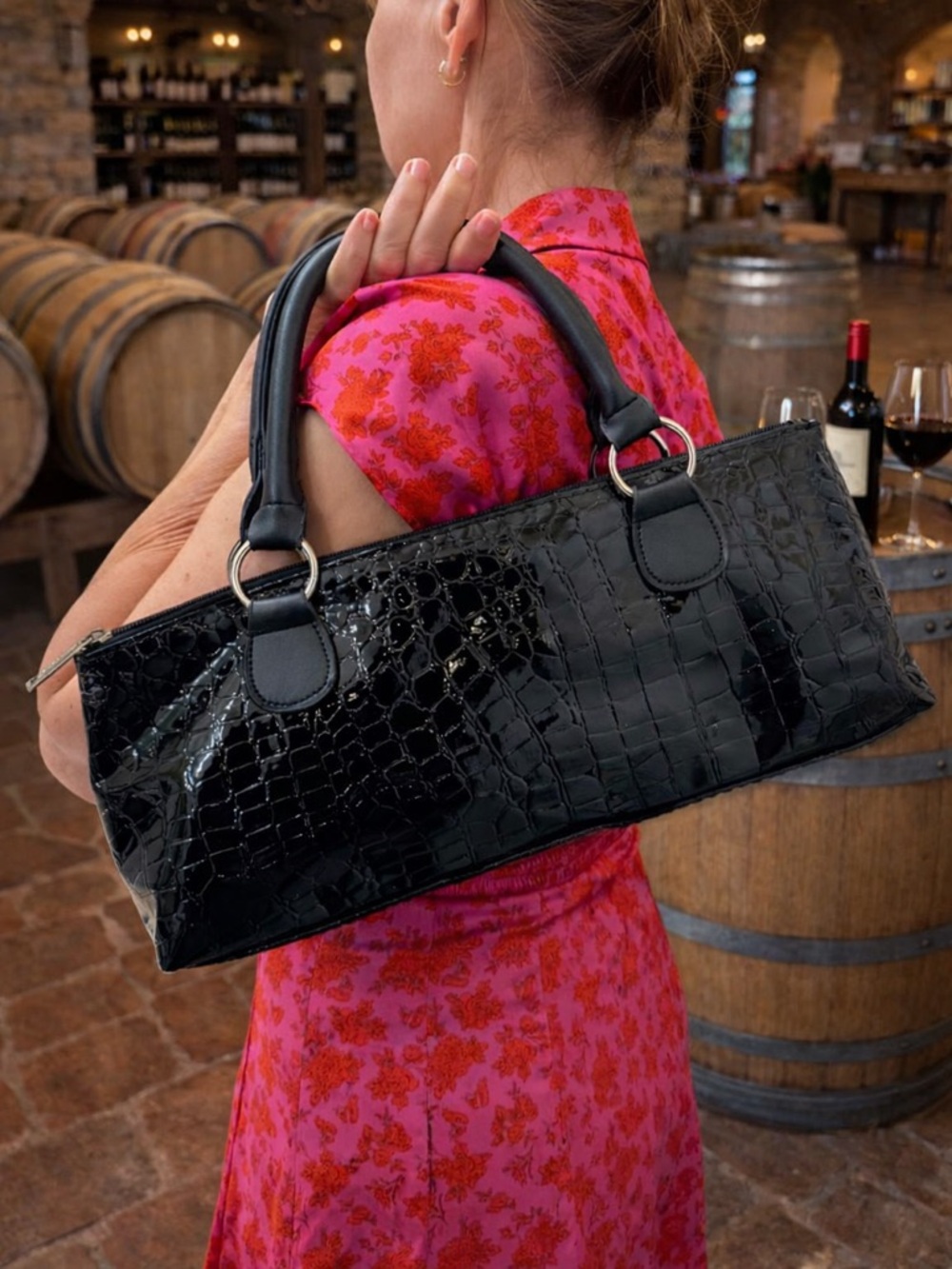 Luxury Wine Clutch Bag Thermal Insulated Wine Carrier Croc Tote holds 750 ml